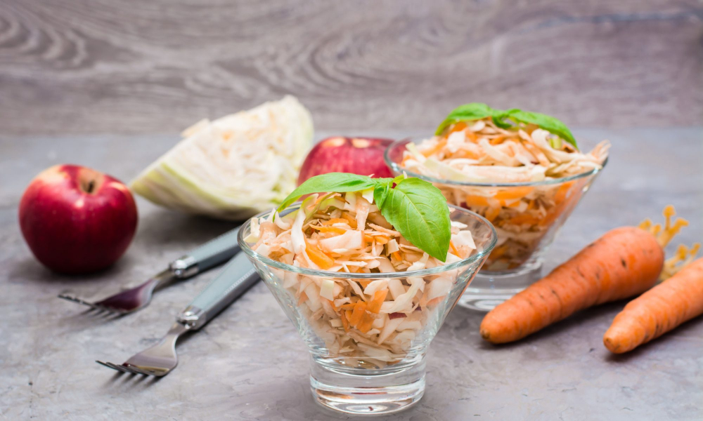 Салат из моркови и яблока